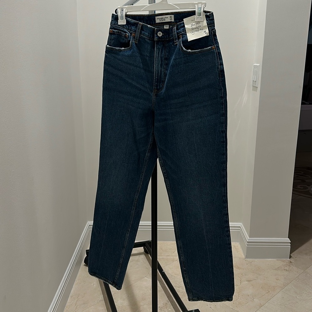 Abercrombie & Fitch Curve Love 90’s Straight Ultra Highrise Jean size 29